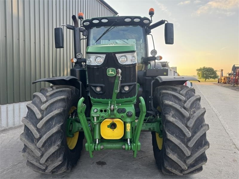 John Deere 6215R Command Pro **Ultimate Edition**Front PTO**V - Farm tractor: picture 5 John Deere 6215R Command Pro **Ultimate Edition**Front PTO**V - Farm tractor: picture 5