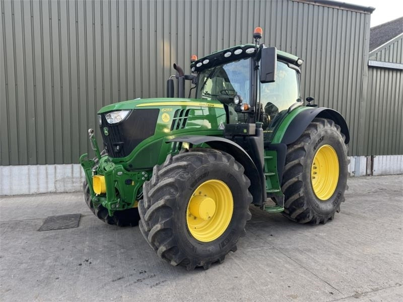 John Deere 6215R Command Pro **Ultimate Edition**Front PTO**V - Farm tractor: picture 1 John Deere 6215R Command Pro **Ultimate Edition**Front PTO**V - Farm tractor: picture 1