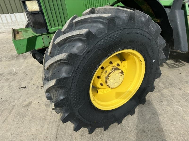 Farm tractor John Deere 6800 Tractor: picture 7