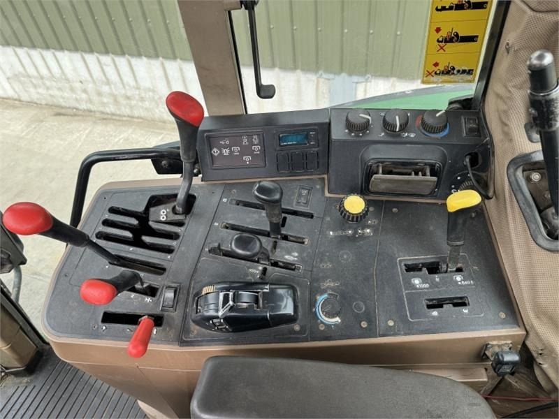 Lease a John Deere 6800  John Deere 6800: picture 16