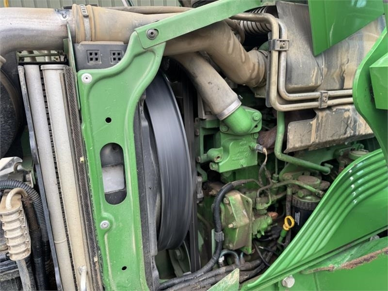 Farm tractor John Deere John Deere 5100R c/w 583 Loader **Low Hours**: picture 14