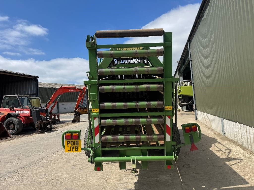Krone Big Pack 12130 - Square baler: picture 3 Krone Big Pack 12130 - Square baler: picture 3