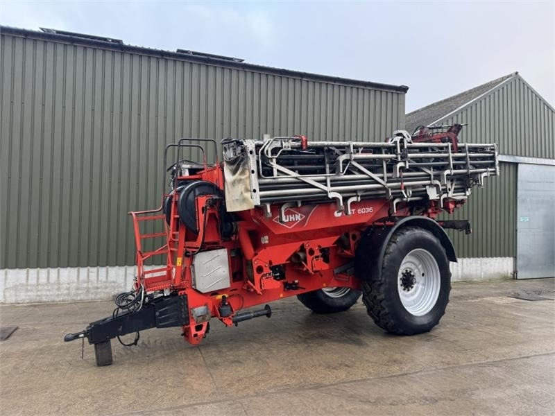 Kuhn AGT 6036 Boom Fert Spreader - Fertilizer spreader: picture 1 Kuhn AGT 6036 Boom Fert Spreader - Fertilizer spreader: picture 1