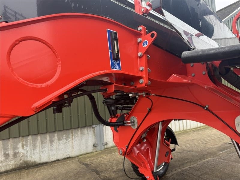 Tedder/ Rake Kuhn Merge Maxx 950 Merger: picture 12