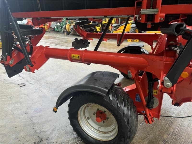Tedder/ Rake Kuhn Merge Maxx 950 Merger: picture 18