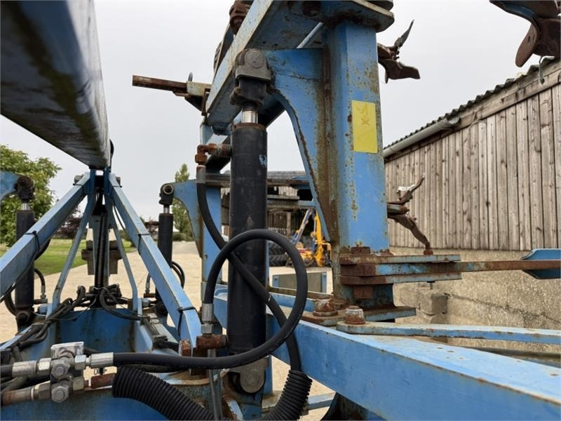 Lease a Lemken Thorit 400 Cultivator  Lemken Thorit 400 Cultivator: picture 16