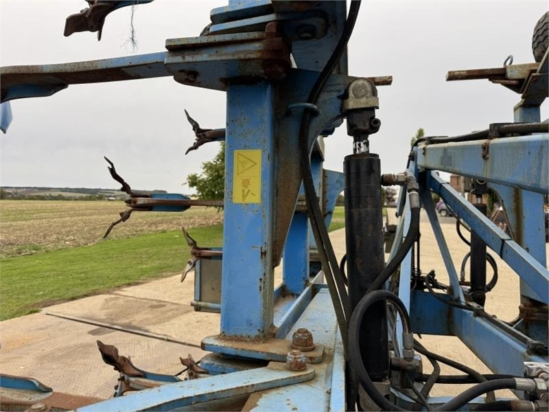 Lease a Lemken Thorit 400 Cultivator  Lemken Thorit 400 Cultivator: picture 15