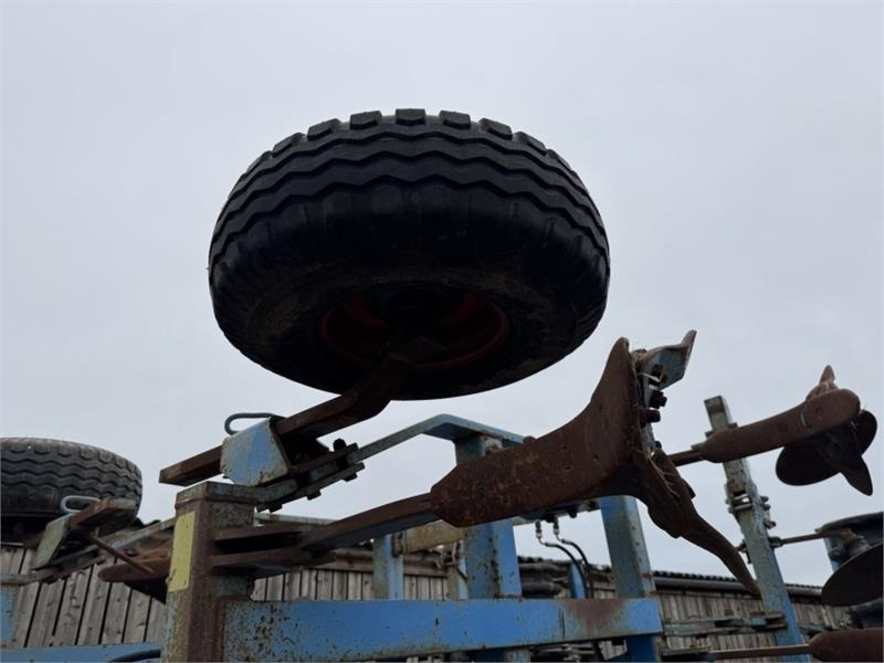 Lease a Lemken Thorit 400 Cultivator  Lemken Thorit 400 Cultivator: picture 19