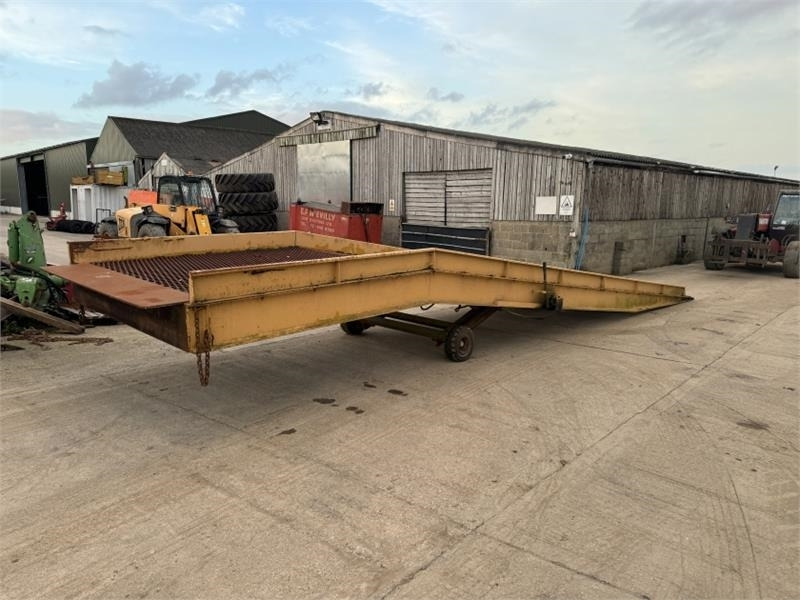 Loading Ramp Loading Ramp - Loading ramp: picture 2 Loading Ramp Loading Ramp - Loading ramp: picture 2