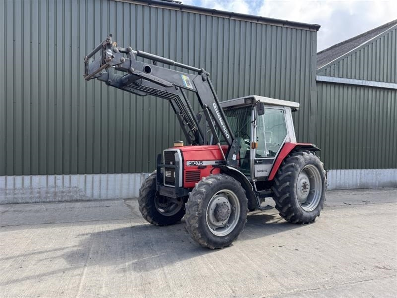Massey Ferguson Massey Ferguson 3075 Dynashift *Low Hours* - Farm tractor: picture 1 Massey Ferguson Massey Ferguson 3075 Dynashift *Low Hours* - Farm tractor: picture 1