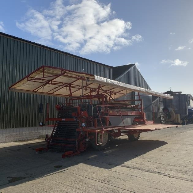 Simons Salad / Lettuce Harvester Simons  - Harvester attachment: picture 1 Simons Salad / Lettuce Harvester Simons  - Harvester attachment: picture 1
