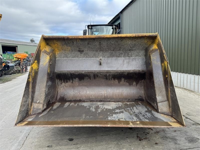 VJD L90 Toe Tip Bucket - Articulated dumper: picture 3 VJD L90 Toe Tip Bucket - Articulated dumper: picture 3
