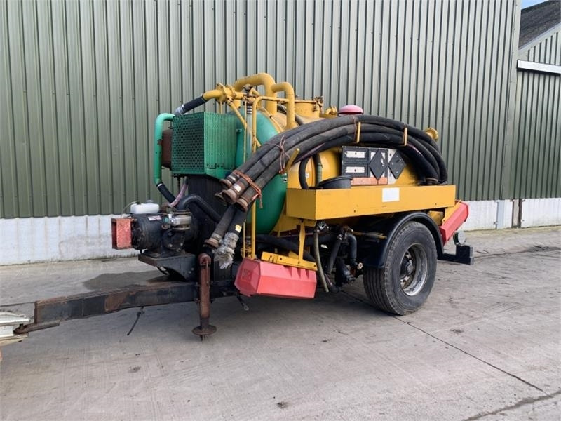 Whale Vacume Tanker - Slurry tanker: picture 1 Whale Vacume Tanker - Slurry tanker: picture 1