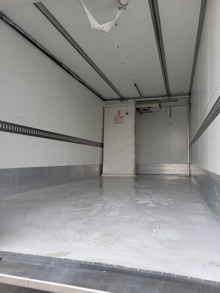 Lease a RENAULT D 14 / 240 / CHŁODNIA / WINDA / 16 EUROPALET / 6.7 M DŁUGOŚCI / BI-TEMPERATURA / CARRIER SUPRA 850 RENAULT D 14 / 240 / CHŁODNIA / WINDA / 16 EUROPALET / 6.7 M DŁUGOŚCI / BI-TEMPERATURA / CARRIER SUPRA 850: picture 21 Lease a RENAULT D 14 / 240 / CHŁODNIA / WINDA / 16 EUROPALET / 6.7 M DŁUGOŚCI / BI-TEMPERATURA / CARRIER SUPRA 850 RENAULT D 14 / 240 / CHŁODNIA / WINDA / 16 EUROPALET / 6.7 M DŁUGOŚCI / BI-TEMPERATURA / CARRIER SUPRA 850: picture 21