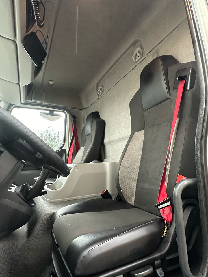 Lease a RENAULT D 14 / 240 / CHŁODNIA / WINDA / 16 EUROPALET / 6.7 M DŁUGOŚCI / BI-TEMPERATURA / CARRIER SUPRA 850 RENAULT D 14 / 240 / CHŁODNIA / WINDA / 16 EUROPALET / 6.7 M DŁUGOŚCI / BI-TEMPERATURA / CARRIER SUPRA 850: picture 22 Lease a RENAULT D 14 / 240 / CHŁODNIA / WINDA / 16 EUROPALET / 6.7 M DŁUGOŚCI / BI-TEMPERATURA / CARRIER SUPRA 850 RENAULT D 14 / 240 / CHŁODNIA / WINDA / 16 EUROPALET / 6.7 M DŁUGOŚCI / BI-TEMPERATURA / CARRIER SUPRA 850: picture 22