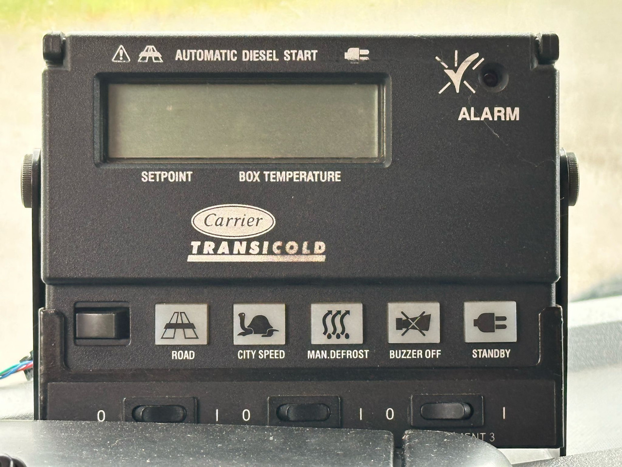 Lease a RENAULT D 14 / 240 / CHŁODNIA / WINDA / 16 EUROPALET / 6.7 M DŁUGOŚCI / BI-TEMPERATURA / CARRIER SUPRA 850 RENAULT D 14 / 240 / CHŁODNIA / WINDA / 16 EUROPALET / 6.7 M DŁUGOŚCI / BI-TEMPERATURA / CARRIER SUPRA 850: picture 24 Lease a RENAULT D 14 / 240 / CHŁODNIA / WINDA / 16 EUROPALET / 6.7 M DŁUGOŚCI / BI-TEMPERATURA / CARRIER SUPRA 850 RENAULT D 14 / 240 / CHŁODNIA / WINDA / 16 EUROPALET / 6.7 M DŁUGOŚCI / BI-TEMPERATURA / CARRIER SUPRA 850: picture 24