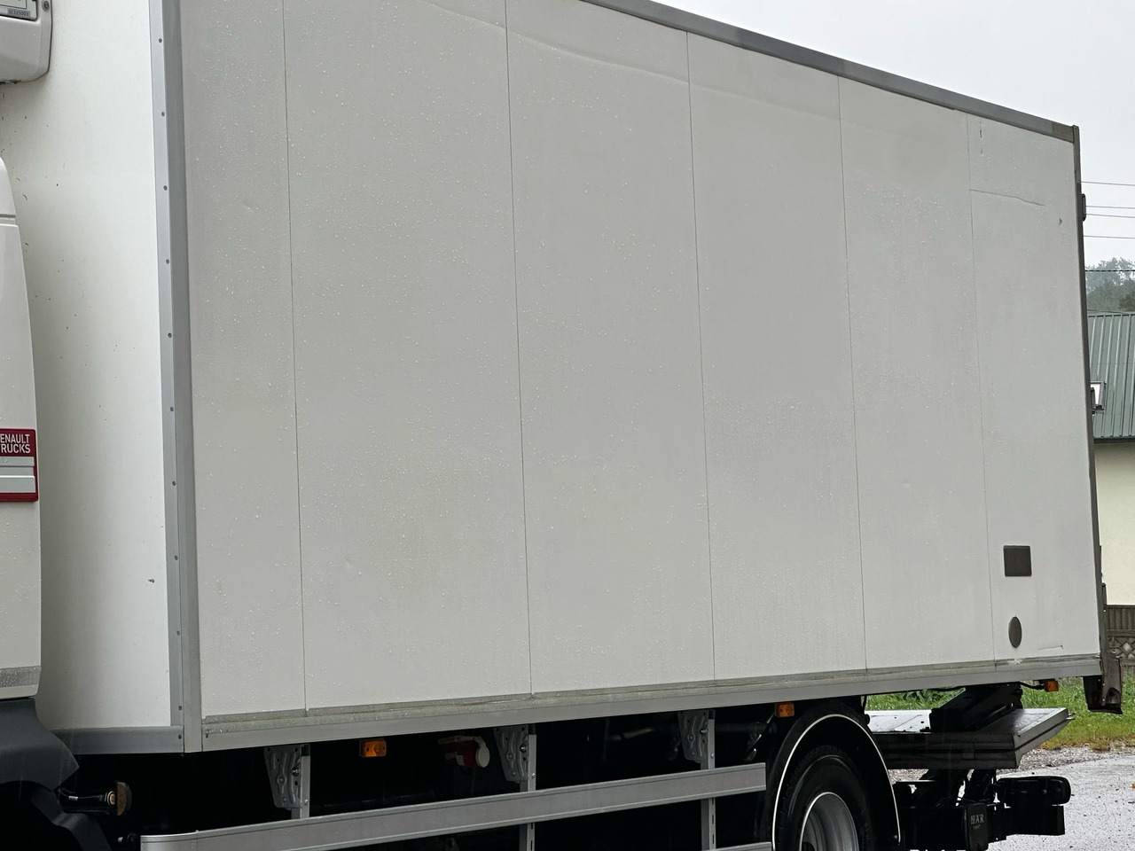 Lease a RENAULT D 14 / 240 / CHŁODNIA / WINDA / 16 EUROPALET / 6.7 M DŁUGOŚCI / BI-TEMPERATURA / CARRIER SUPRA 850 RENAULT D 14 / 240 / CHŁODNIA / WINDA / 16 EUROPALET / 6.7 M DŁUGOŚCI / BI-TEMPERATURA / CARRIER SUPRA 850: picture 15 Lease a RENAULT D 14 / 240 / CHŁODNIA / WINDA / 16 EUROPALET / 6.7 M DŁUGOŚCI / BI-TEMPERATURA / CARRIER SUPRA 850 RENAULT D 14 / 240 / CHŁODNIA / WINDA / 16 EUROPALET / 6.7 M DŁUGOŚCI / BI-TEMPERATURA / CARRIER SUPRA 850: picture 15