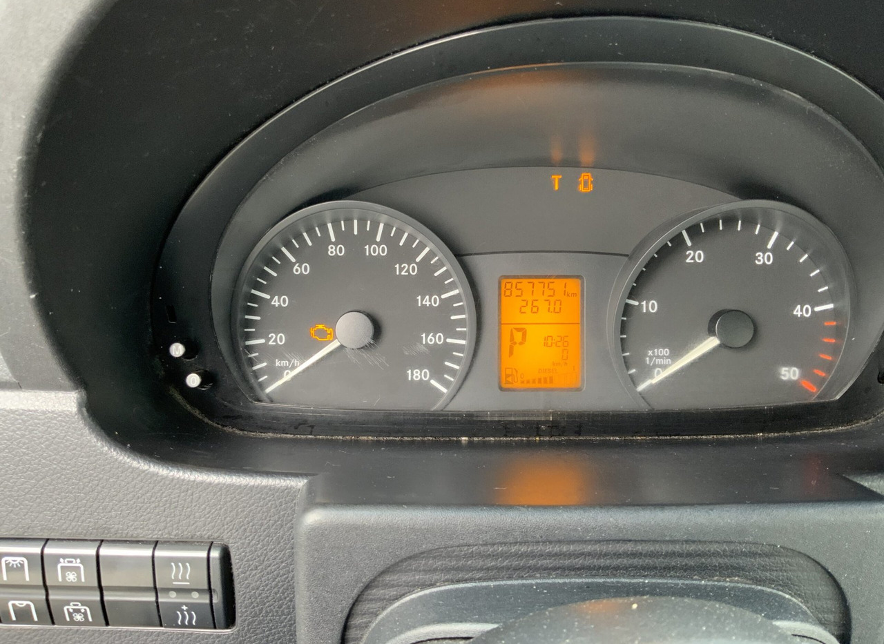 Lease a Mercedes-Benz 515 CDI Sprinter Mercedes-Benz 515 CDI Sprinter: picture 15