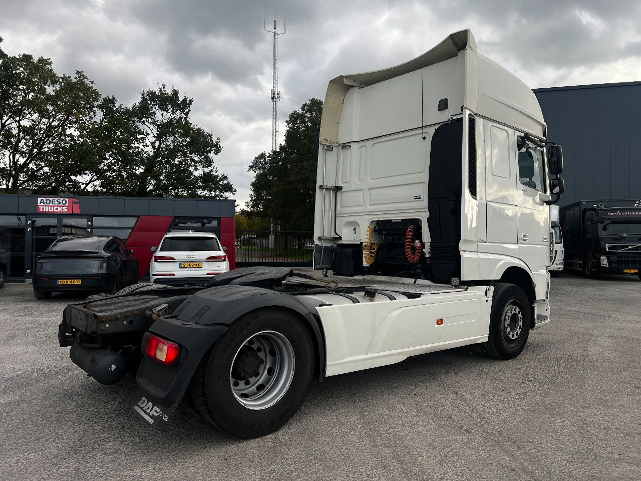 DAF XF 460 SSC, Retarder, Full spoiler - Tractor unit: picture 3 DAF XF 460 SSC, Retarder, Full spoiler - Tractor unit: picture 3
