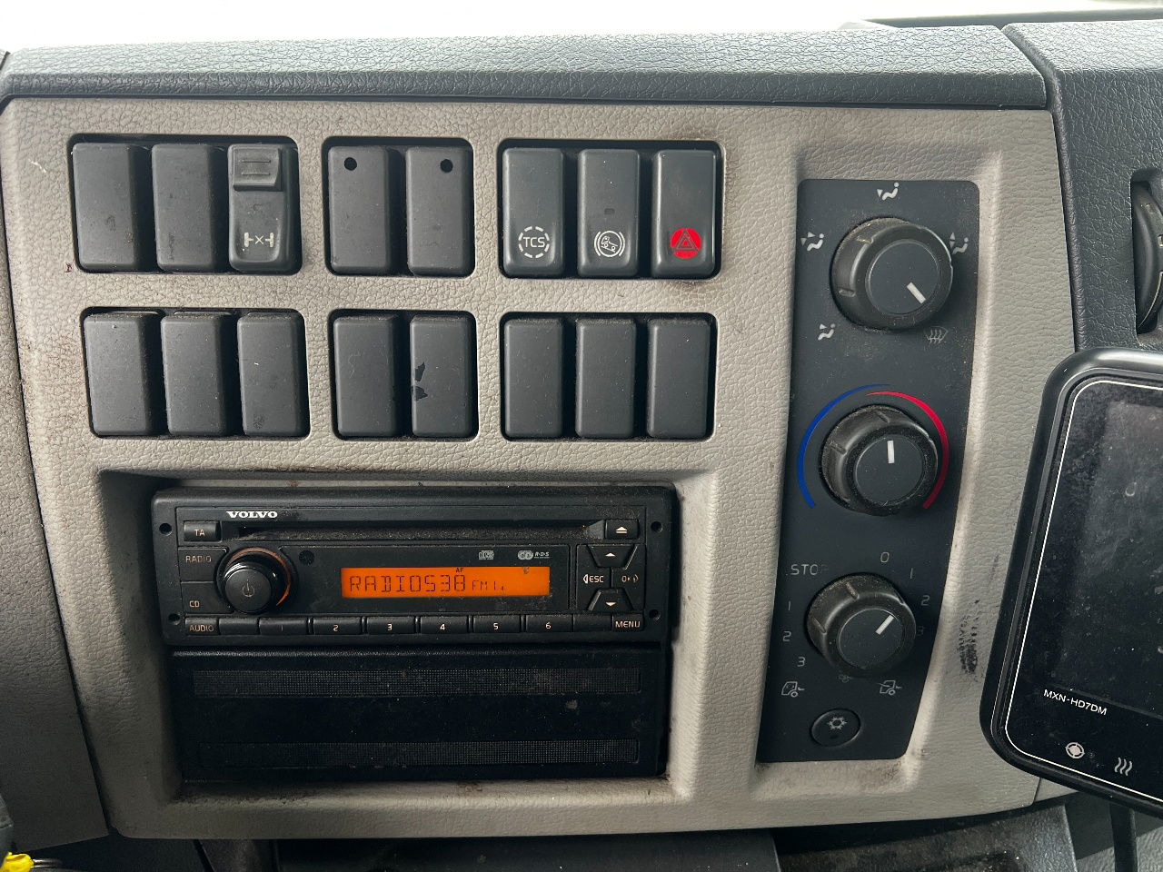 Lease a  Volvo FL 12.240 Euro 5, NL truck Volvo FL 12.240 Euro 5, NL truck: picture 14