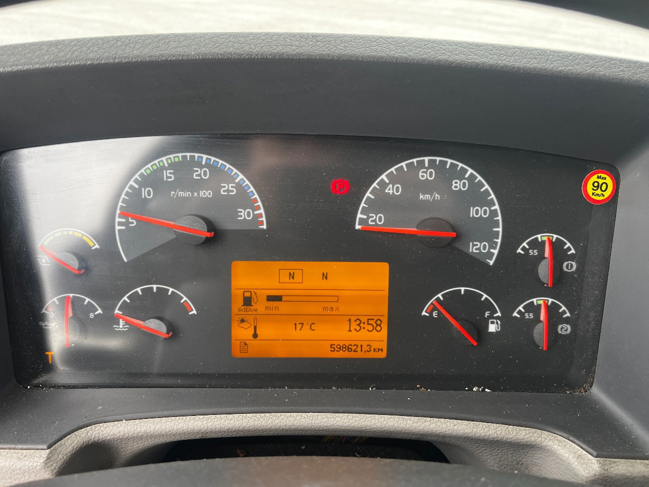 Lease a  Volvo FL 12.240 Euro 5, NL truck Volvo FL 12.240 Euro 5, NL truck: picture 13