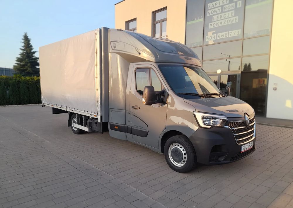 Renault Master - Curtain side van: picture 4 Renault Master - Curtain side van: picture 4