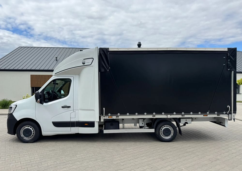 Renault Master - Curtain side van: picture 4 Renault Master - Curtain side van: picture 4