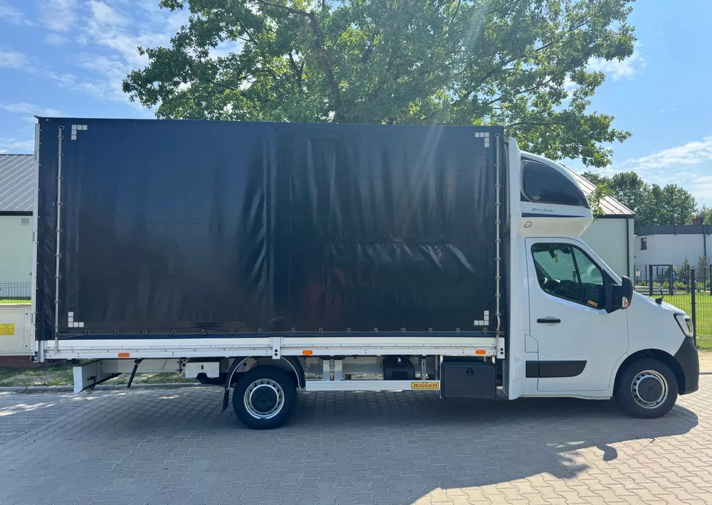 Renault Master - Curtain side van: picture 4 Renault Master - Curtain side van: picture 4