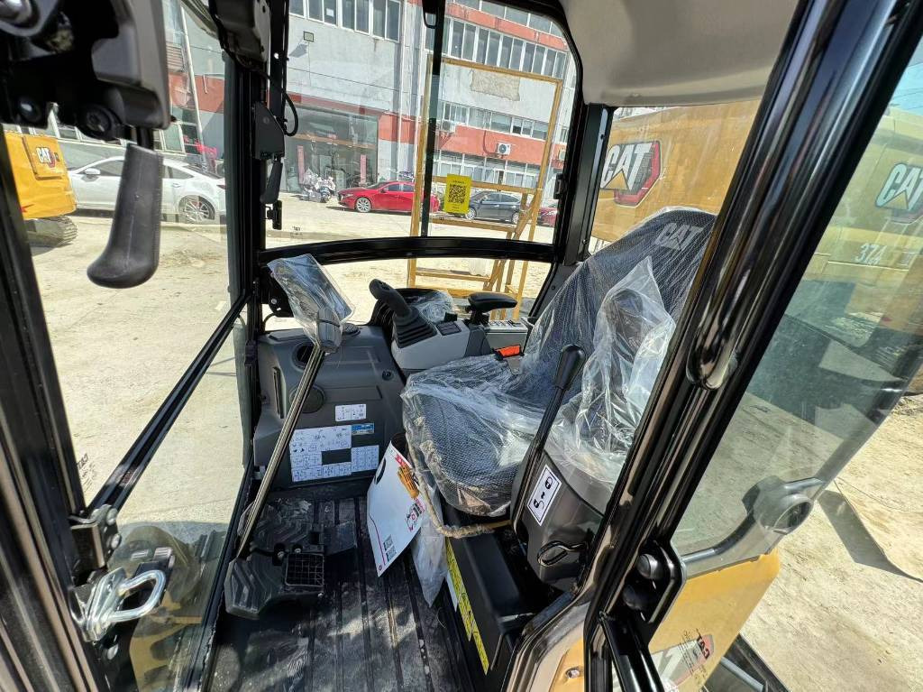 Mini excavator CAT 302: picture 17