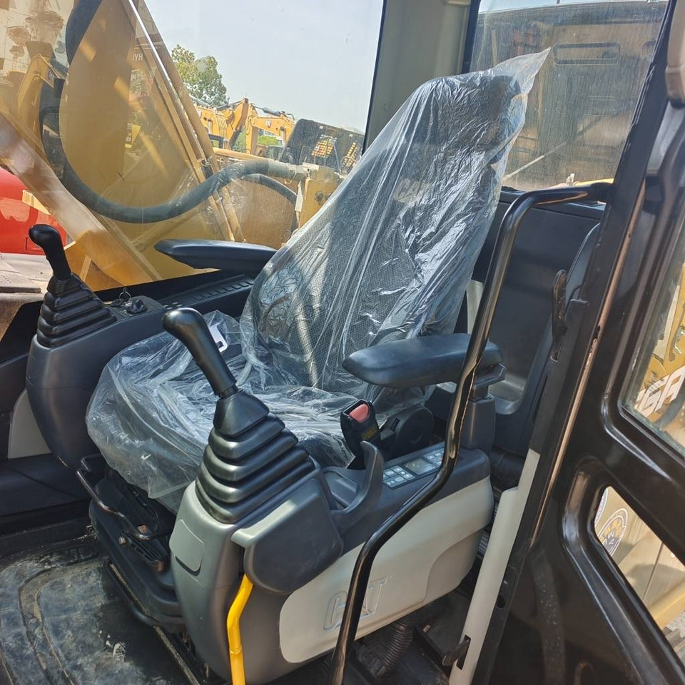 CAT 320D2 - Crawler excavator: picture 5 CAT 320D2 - Crawler excavator: picture 5