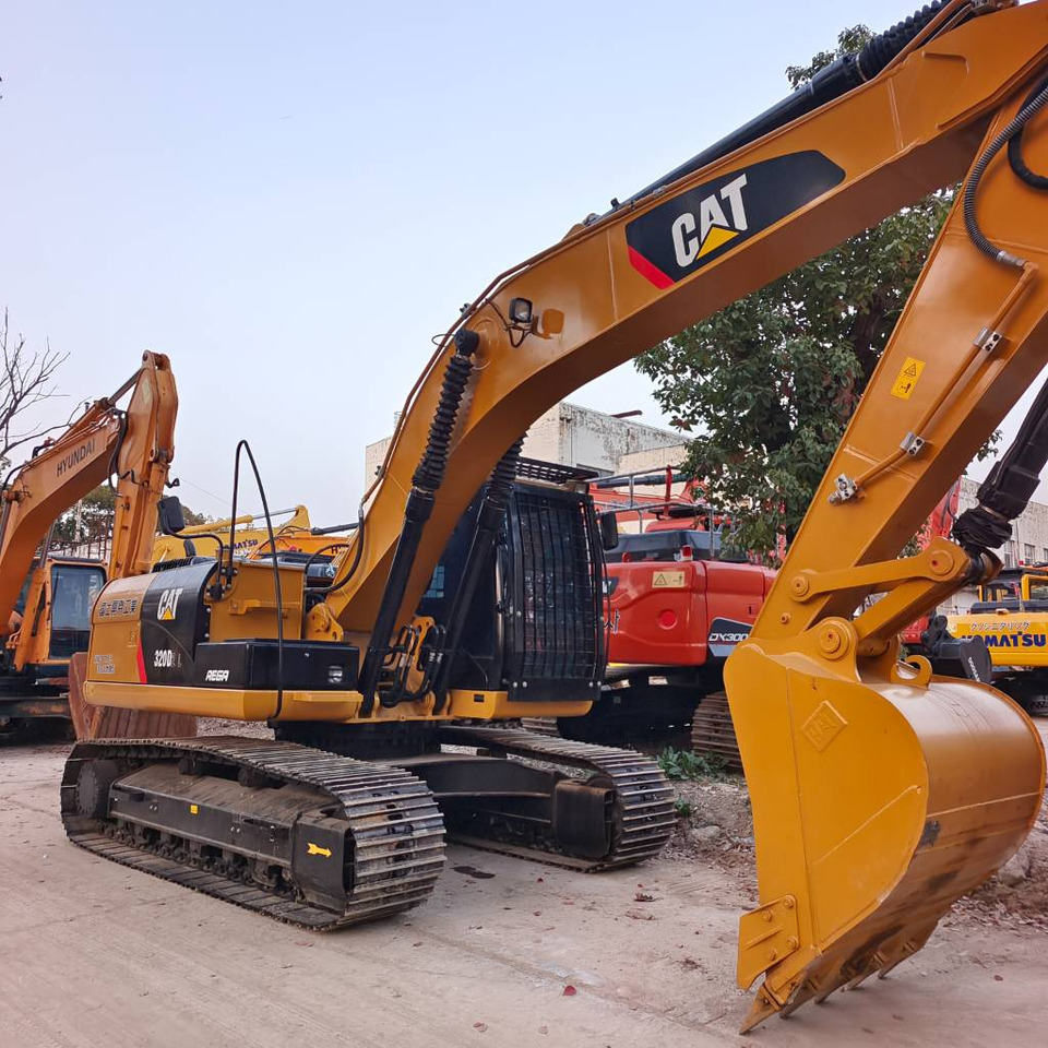 CAT 320D2L - Crawler excavator: picture 4 CAT 320D2L - Crawler excavator: picture 4