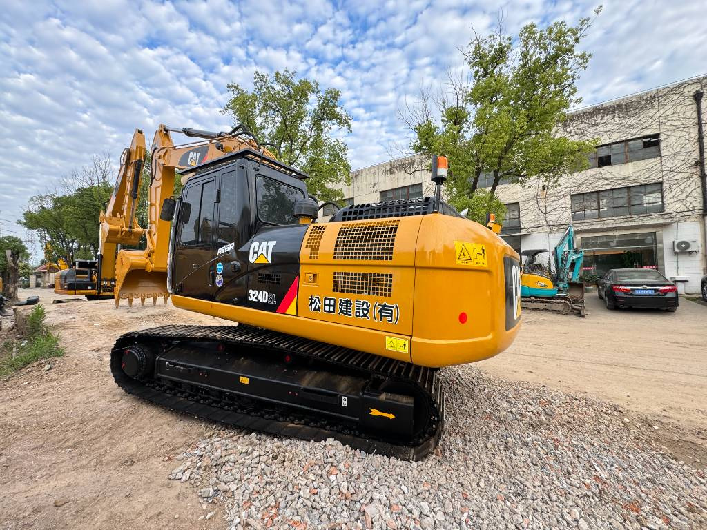 CAT 324 D2 L - Crawler excavator: picture 3 CAT 324 D2 L - Crawler excavator: picture 3
