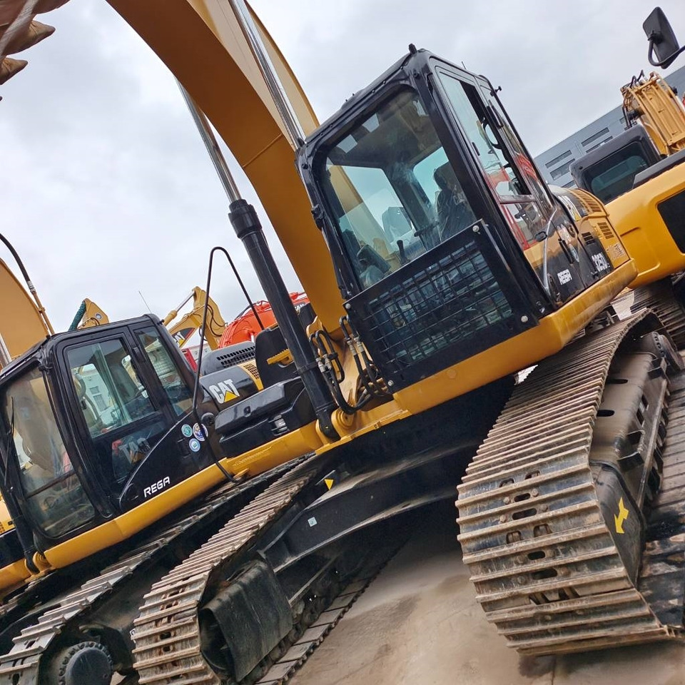 CAT 325 D - Crawler excavator: picture 3 CAT 325 D - Crawler excavator: picture 3