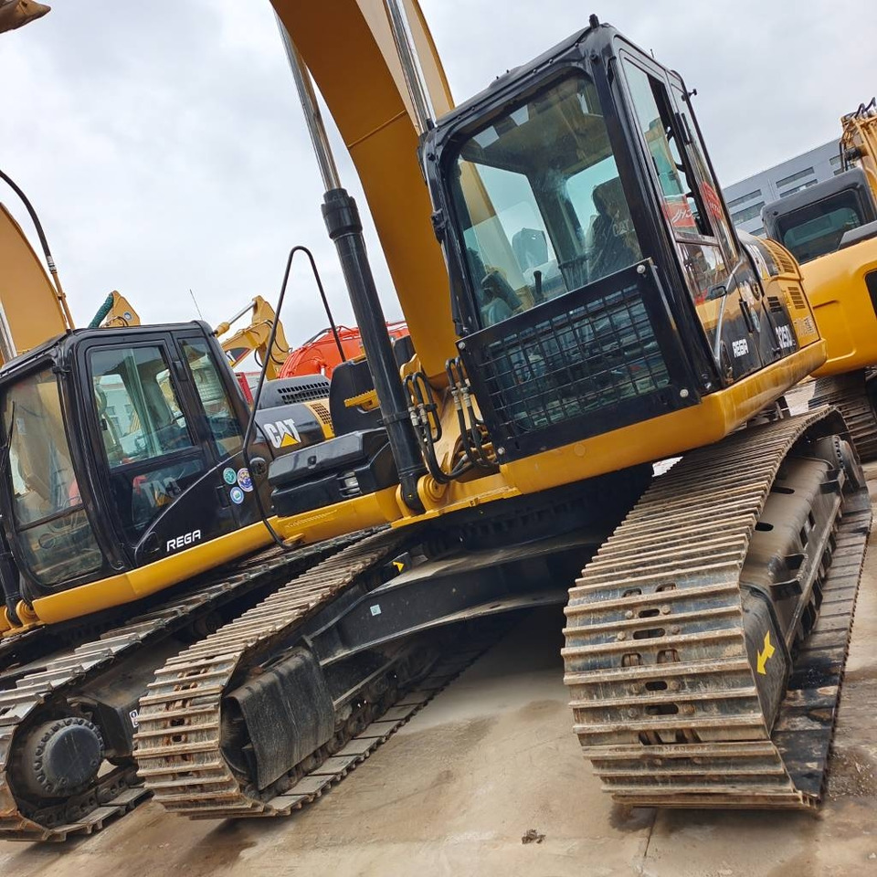 CAT 325 D - Crawler excavator: picture 1 CAT 325 D - Crawler excavator: picture 1