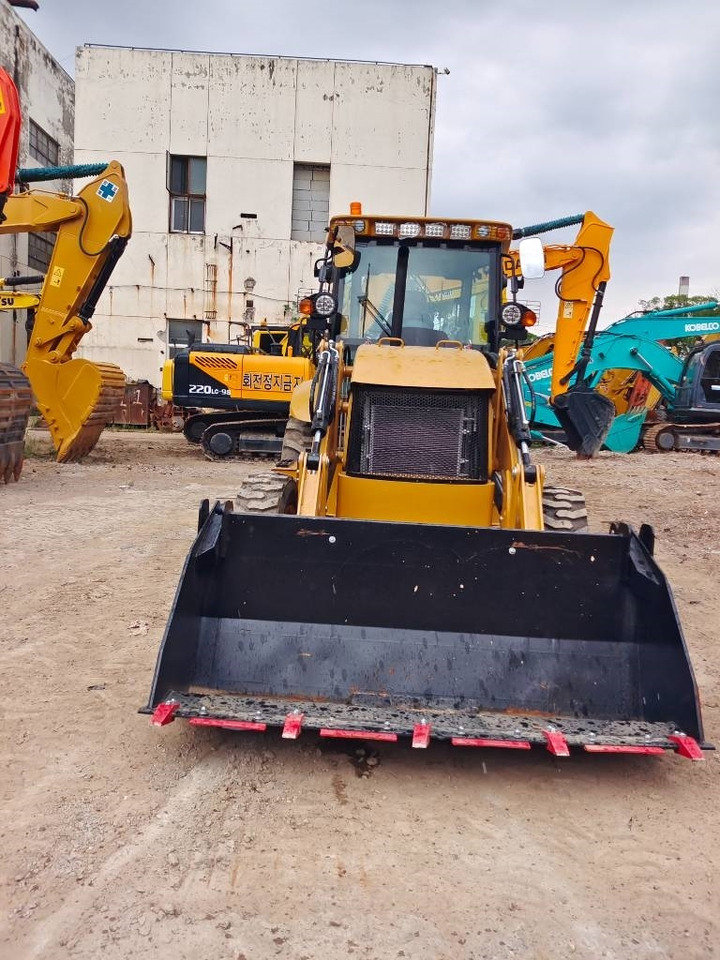 New Backhoe loader CAT 420 F: picture 7