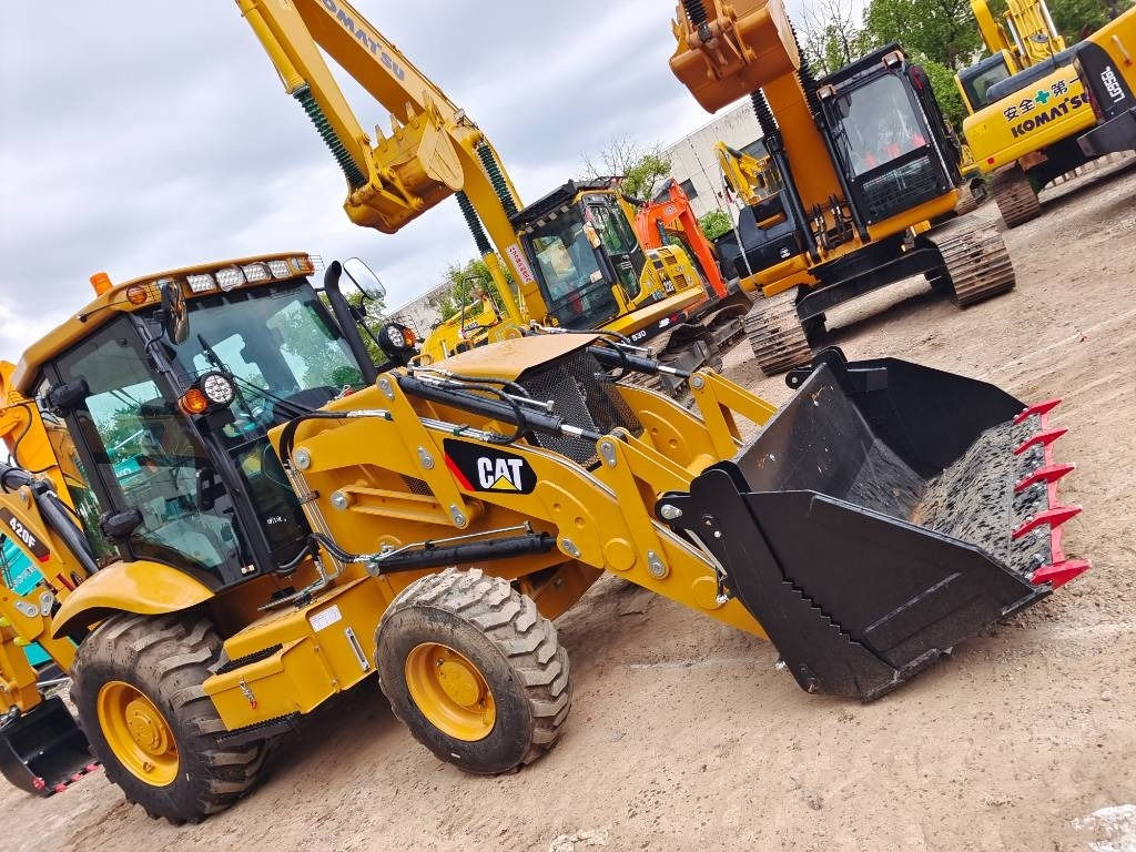New Backhoe loader CAT 420 F: picture 8
