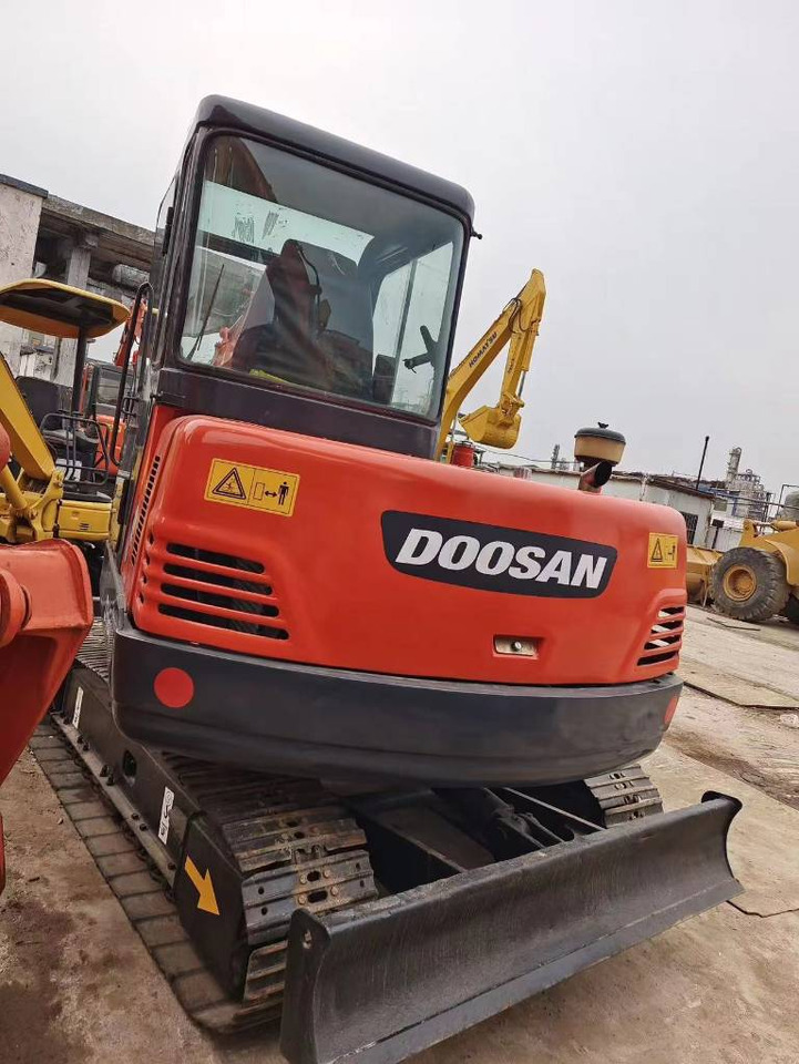 Doosan DH 60-7 - Mini excavator: picture 3 Doosan DH 60-7 - Mini excavator: picture 3