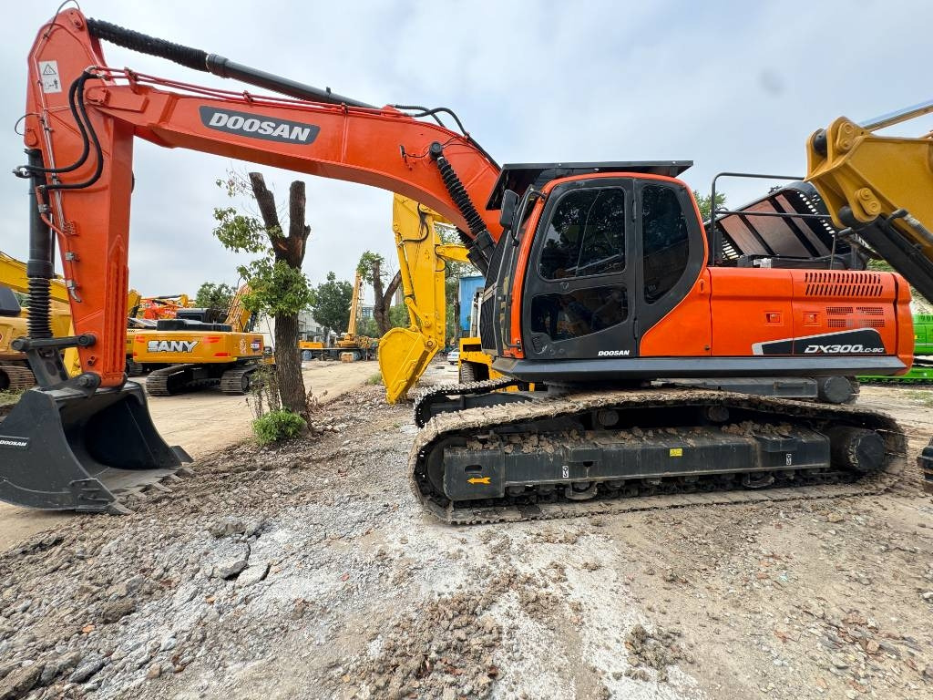Doosan DX 300 LC LR - Crawler excavator: picture 1 Doosan DX 300 LC LR - Crawler excavator: picture 1