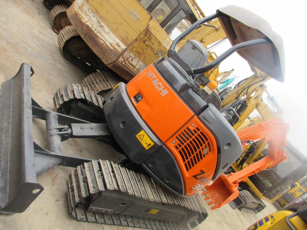 Hitachi ZX 30 U - Mini excavator: picture 3 Hitachi ZX 30 U - Mini excavator: picture 3