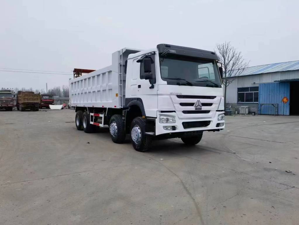 Howo 371 8X4 - Tipper trailer: picture 4 Howo 371 8X4 - Tipper trailer: picture 4