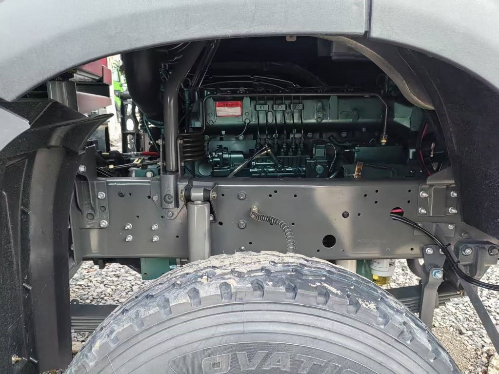 Howo 371 8x4 - Tipper trailer: picture 5 Howo 371 8x4 - Tipper trailer: picture 5