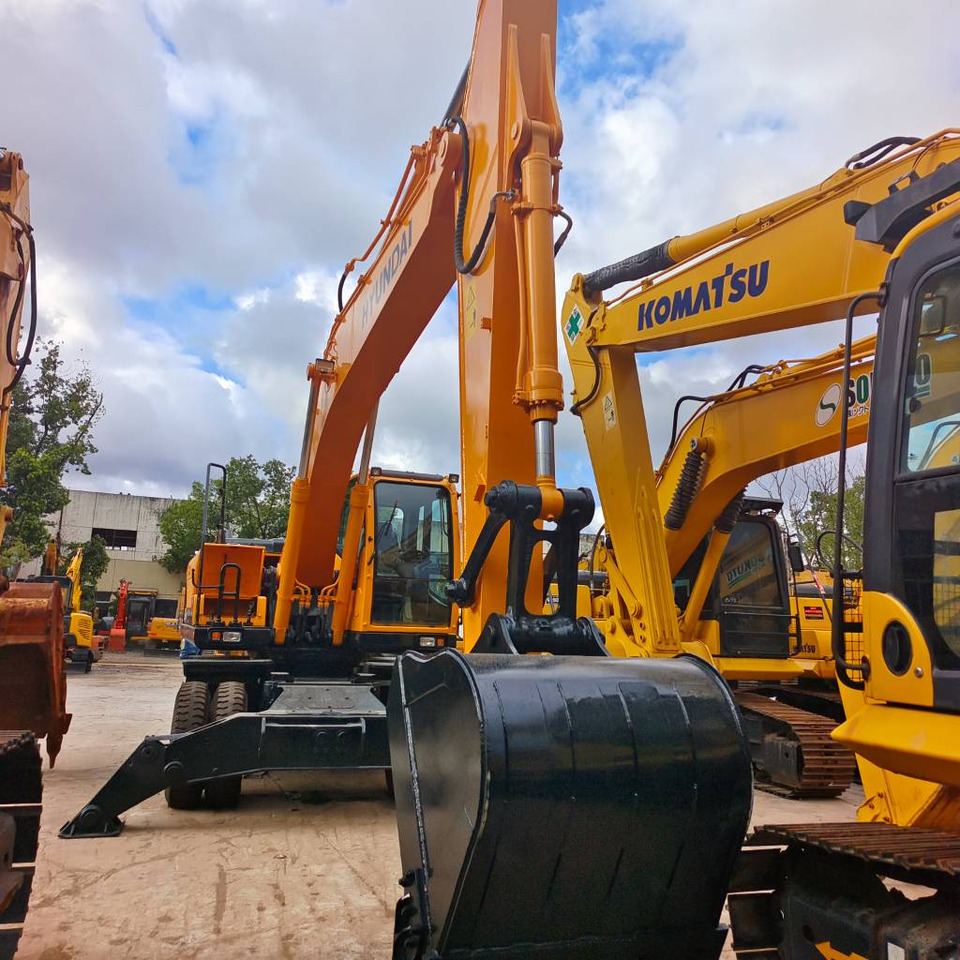 Wheel excavator Hyundai 210W-9: picture 9