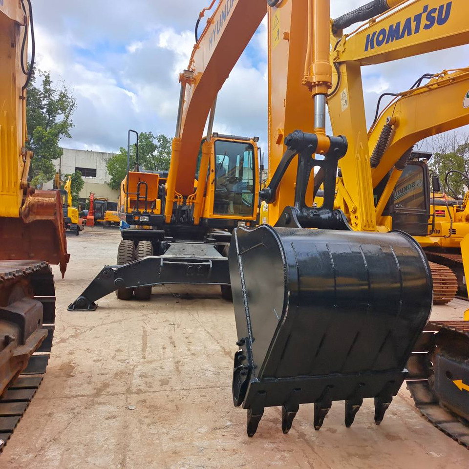 Wheel excavator Hyundai 210W-9: picture 11