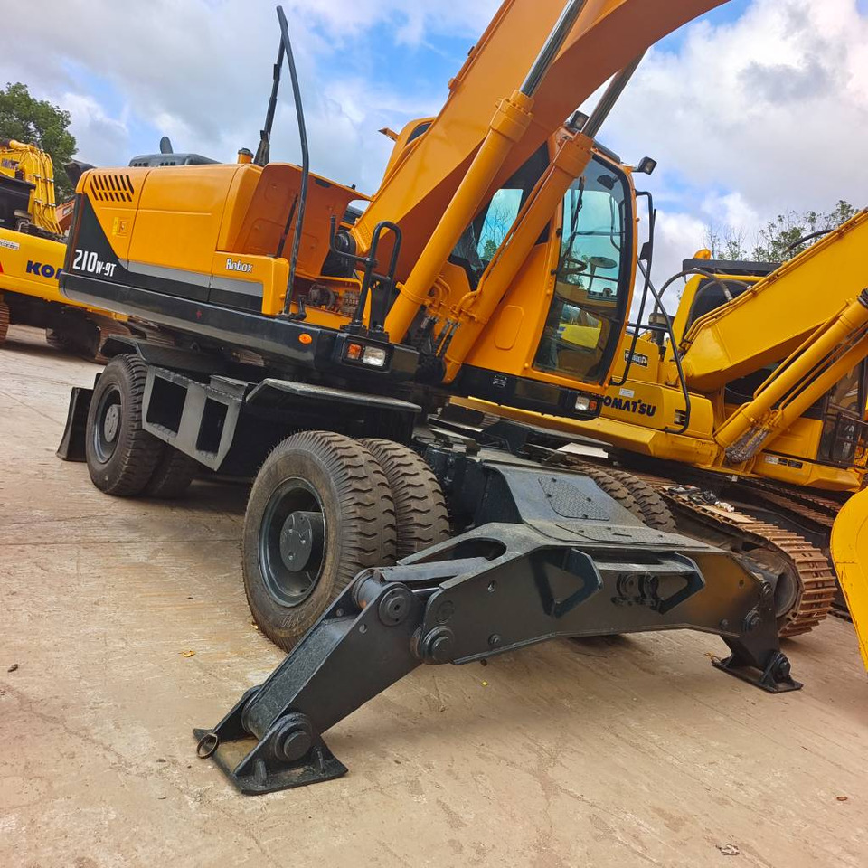 Wheel excavator Hyundai 210W-9: picture 18