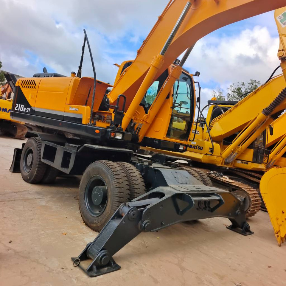 Wheel excavator Hyundai 210W-9: picture 13