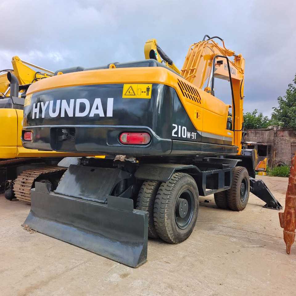 Wheel excavator Hyundai 210W-9: picture 20