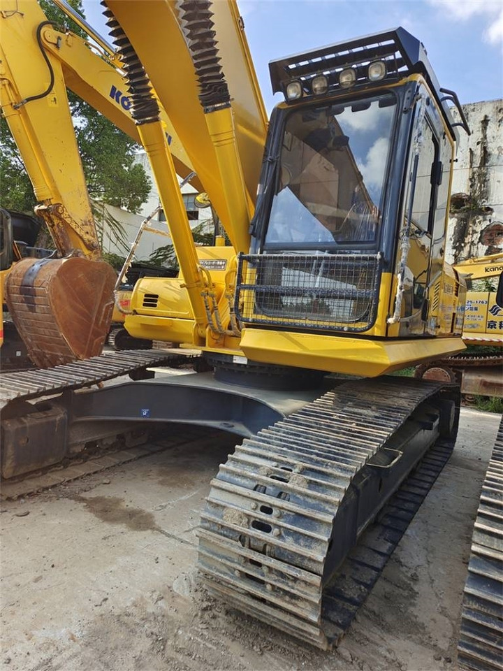 Komatsu PC 200 - Crawler excavator: picture 2 Komatsu PC 200 - Crawler excavator: picture 2