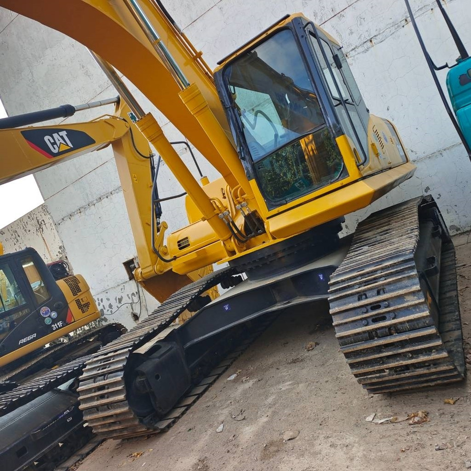 Komatsu PC 300 - Crawler excavator: picture 4 Komatsu PC 300 - Crawler excavator: picture 4