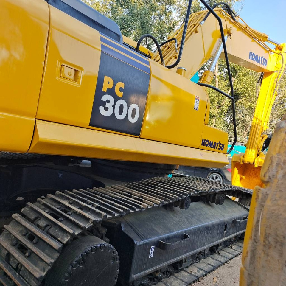 Komatsu PC 300 - Crawler excavator: picture 1 Komatsu PC 300 - Crawler excavator: picture 1