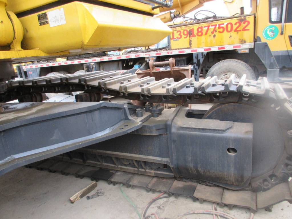 Crawler excavator Komatsu PC 450: picture 8